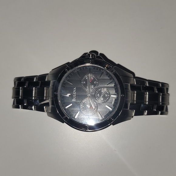 Bulova Mens Silver watch - Picture 3 of 4